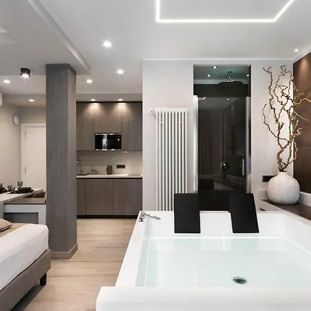 Deluxe Wellness E2